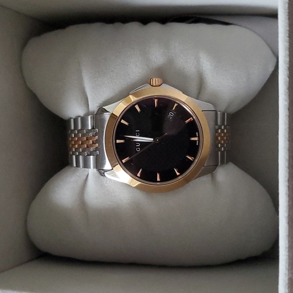 Gucci G-Timeless Two Tone (Silver/Rose Gold) Watch - Unisex - Picture 3 of 10